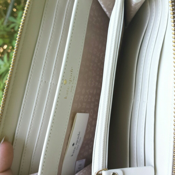 Zip Around Wallet  Authentic  Price as Marked - Picture 3 of 4